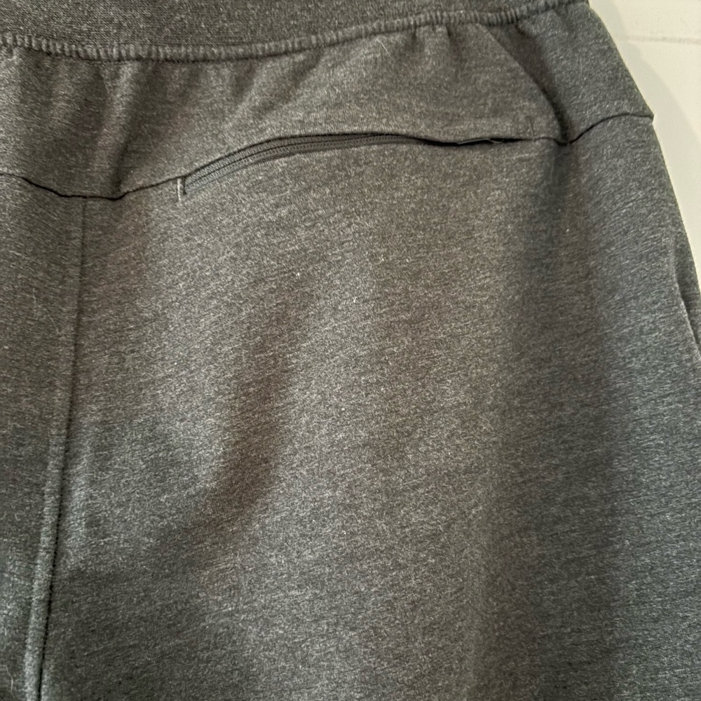 lululemon Men's  Soft Jersey Shorts 7” Large  Athletic Shorts Heathered Black - Picture 8 of 12